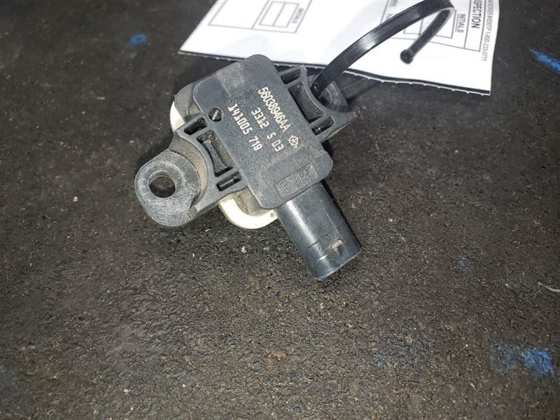 2015 DODGE RAM2500 FRONT DOOR PRESSURE SENSOR. PART NUMBER 56038946AA