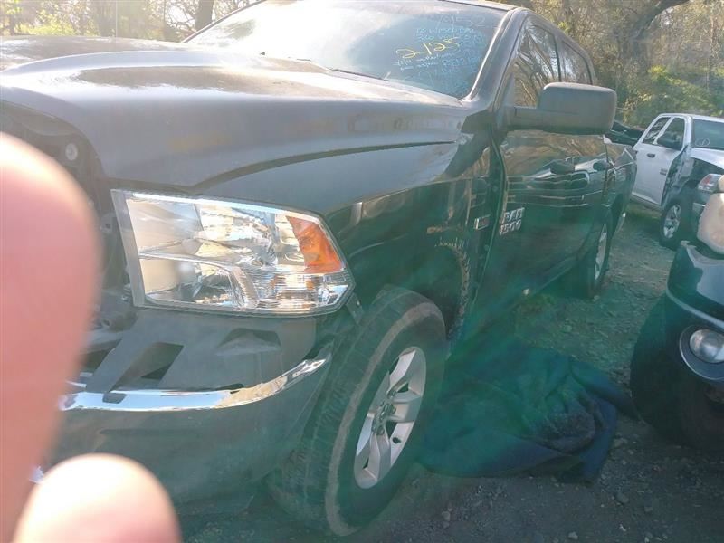 2018 RAM1500 3.0L DIESEL PASSENGER SIDE MOTOR MOUNT. PART NUMBER 68159766AE