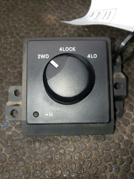 2006 DODGE RAM2500 DASH MOUNTED 4WD SWITCH. PART NUMBER 56049674AD