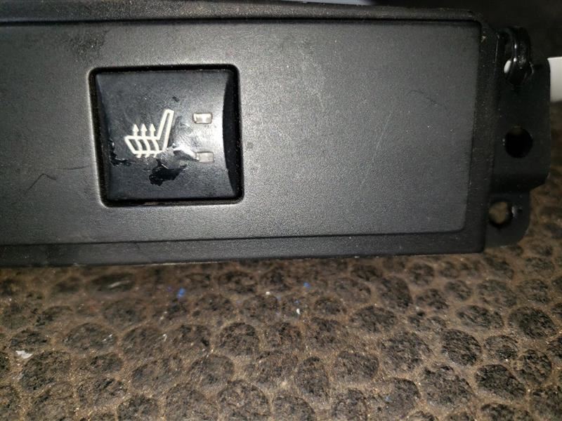 2006 DODGE RAM2500 HEATED SEAT BUTTONS WITH REAR POWER SLIDER