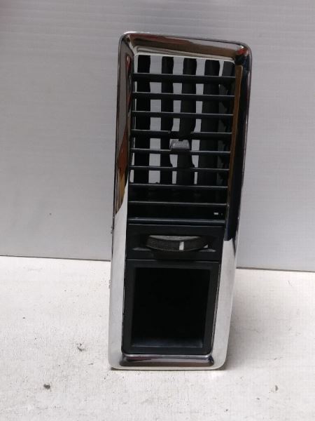 2012 DODGE RAM2500 PASSENGER SIDE AIR VENT. PART NUMBER 1NM80SZOAA