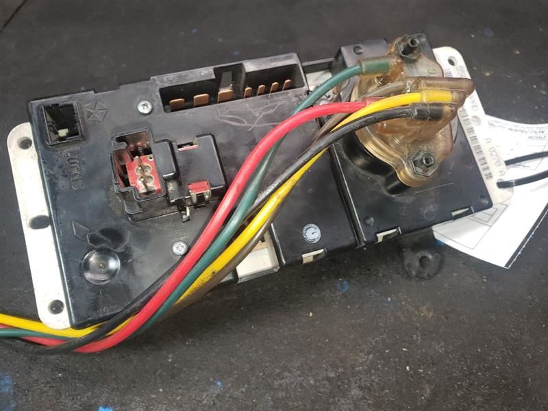 RAM2500 HEATER & AC CONTROLS WITH VACUUM HARNESS. PART NUMBER 55056700AD