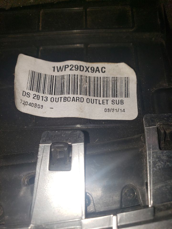 2014 DODGE RAM2500 PASSENGER DASH AIR VENT. PART NUMBER 1WP29DX9AC