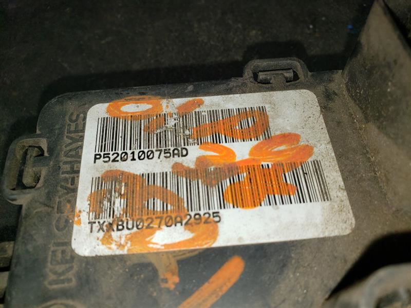 2001 DODGE RAM1500 2 WHEEL ABS MODULE. PART NUMBER 52010075AD