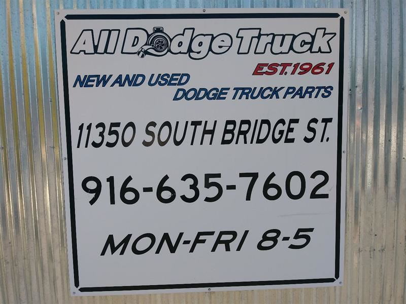 2013 DODGE RAM3500 5 INCH SCREEN MULTI-MEDIA RADIO. PART NUMBER 68509716AB