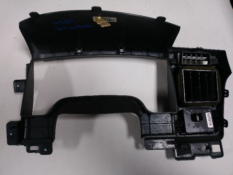 2007 DODGE RAM1500 INSTRUMENT CLUSTER BEZEL. TRIM CODE D5. PART NUMBER 5JU28XDHA