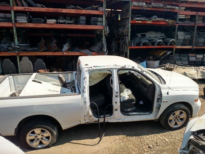 2012 DODGE RAM1500 DRIVER SIDE DASH VENT. TRIM CODE V3. PART NUMBER 1NL911J8AA