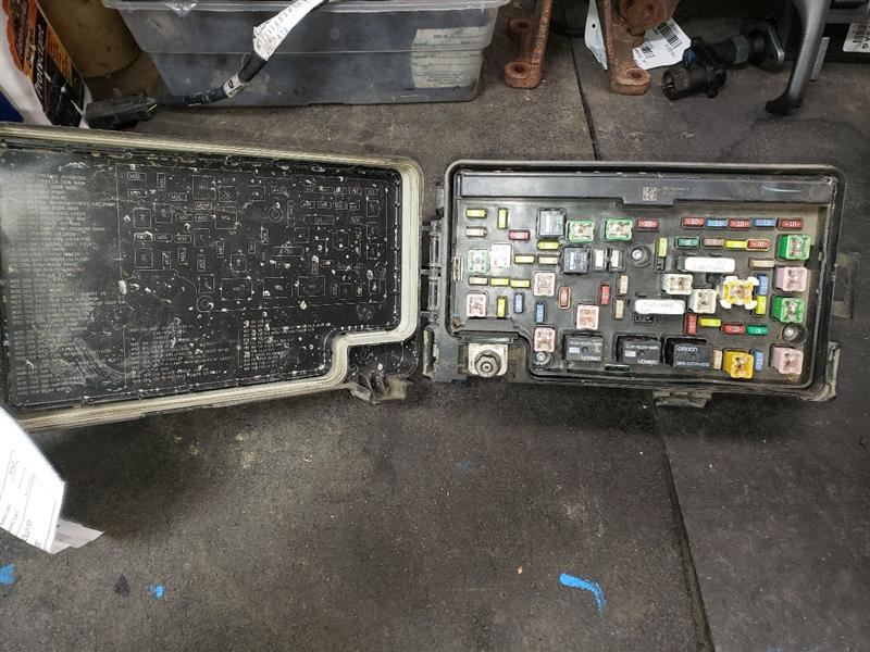 2010 RAM2500 TOTALLY INTERGRATED POWER MODULE (TIPM). PART NUMBER 04692194AG