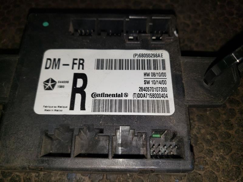 2010 RAM1500 PASSENGER FRONT DOOR MODULE. PART NUMBER 68055298AE