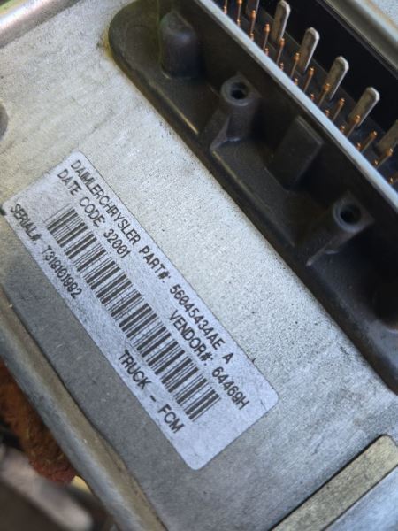 2002 DODGE RAM1500 FRONT CONTROL MODULE (FCM). PART NUMBER 56045434AD