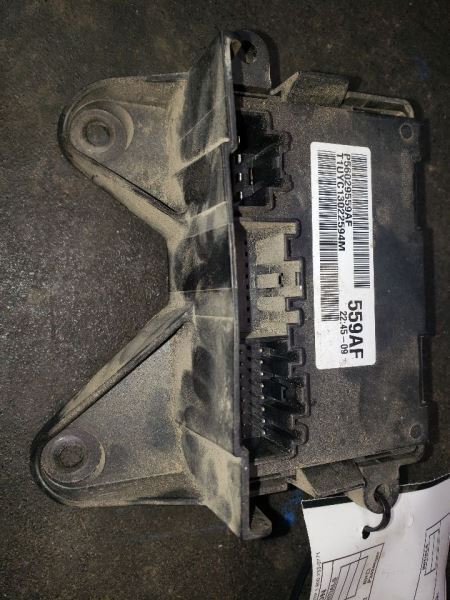 2012 RAM3500 TRANSFER CASE CONTROL MODULE. PART NUMBER 56029559AG