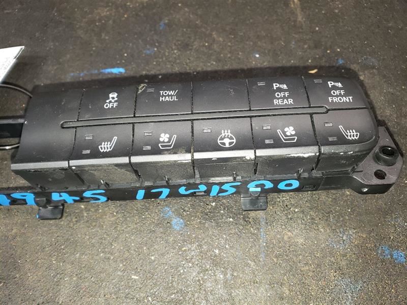 2017 RAM1500 DASH SWITCH BANK. PART NUMBER 68247636AA