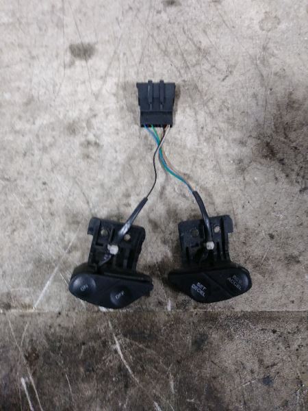 1993 DODGE RAM250 STEERING WHEEL MOUNTED CRUISE CONTROL SWITCHES