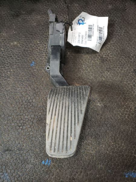 2012 RAM4500 ACCELERATOR PEDAL WITH TPS. PART NUMBER 68043161AB