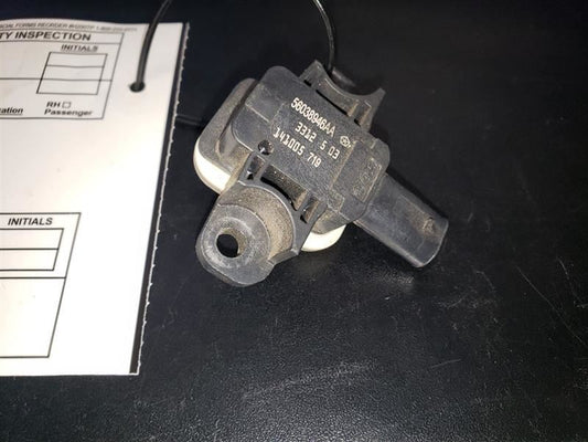 2015 DODGE RAM2500 FRONT DOOR PRESSURE SENSOR. PART NUMBER 56038946AA