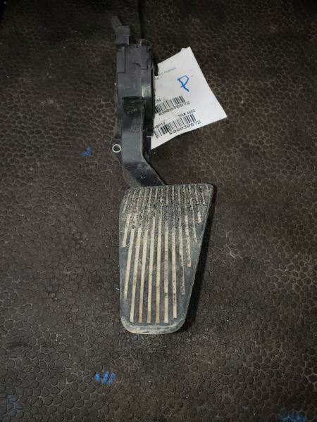 2012 RAM4500 ACCELERATOR PEDAL WITH TPS. PART NUMBER 68043161AA