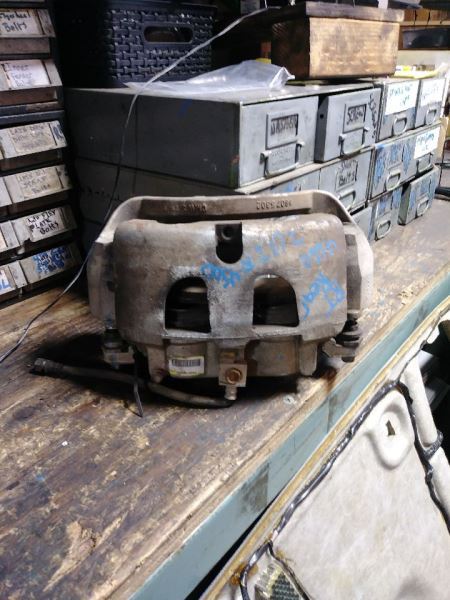 2012 DODGE RAM4500 PASSENGER REAR BRAKE CALIPER. PART NUMBER 68034096AC