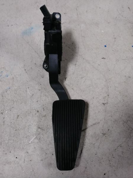 2012 RAM4500 ACCELERATOR PEDAL WITH TPS. PART NUMBER 68043161AB