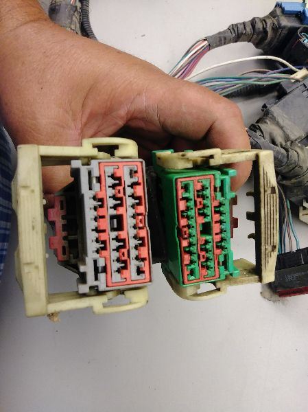 2003 DODGE RAM2500 HEADLAMP TO DASH WIRE HARNESS. PART NUMBER 56045743AD