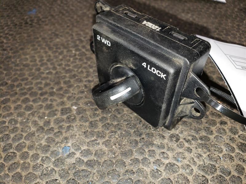 2002 DODGE DURANGO 4WD SWITCH. PART NUMBER 56049399AA