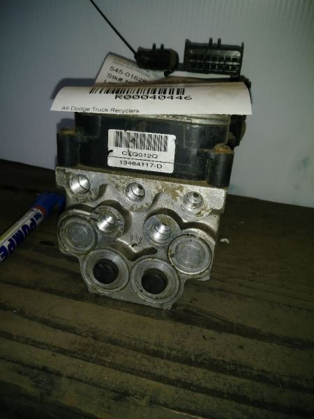 2002 DODGE RAM1500 ALL WHEEL ABS UNIT. PART NUMBER 52010032AE