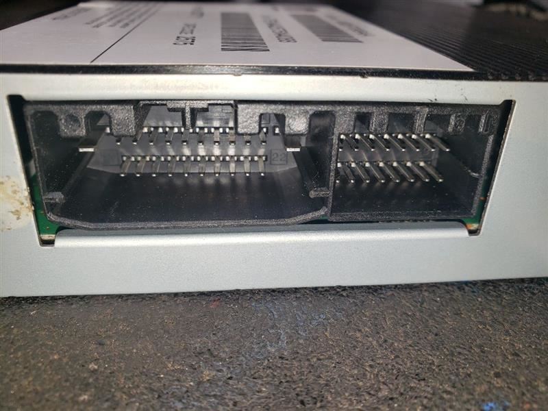 2016 RAM1500 RADIO AMPLIFIER. PART NUMBER 68267099AA