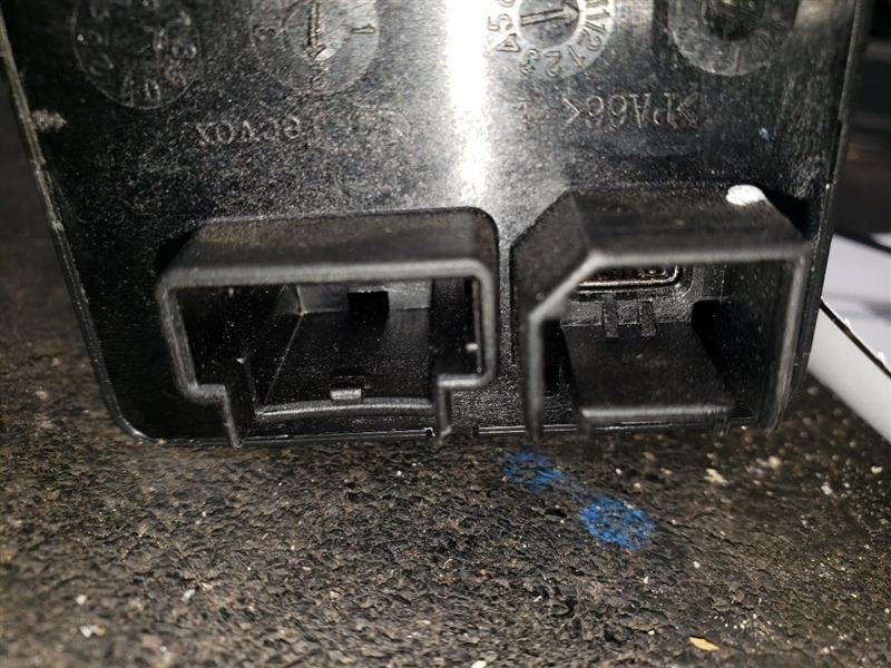 2017 DODGE RAM1500 USB / AUX DASH SWITCH. PART NUMBER 68096426AD