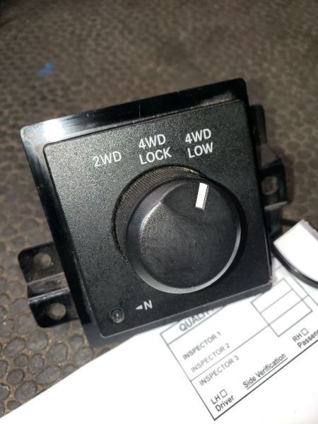 2008 DODGE RAM 3500 4WD DASH SWITCH. PART NUMBER 68021674AA