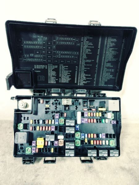 2017 DODGE RAM1500 TOTALLY INTERGRATED POWER MODULE (TIPM). PART NUMBER 68322373