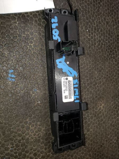 2017 DODGE RAM1500 INSTRUMENT PANEL SWITCHES. PART NUMBER 68247620AA