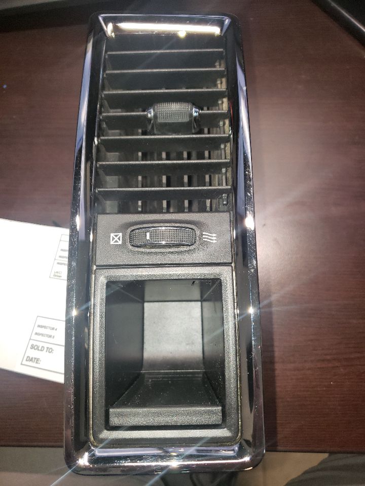 2016 DODGE RAM1500 PASSENGER AIR VENT. PART NUMBER 1WP31DX9AC