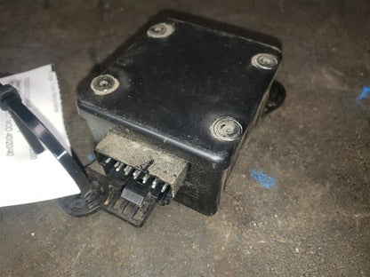 1999 DODGE RAM2500 SEAT BELT TIMING MODULE. PART NUMBER 56043003AD