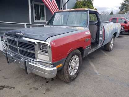 1991 DODGE RAM350 AT 2WD WITH TILT. STEERING WHEEL SOLD SEPERATELY