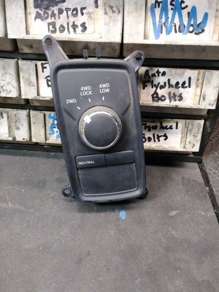 2018 DODGE RAM2500 TRANSFER CASE DASH SWITCH. PART NUMBER 68142281AE