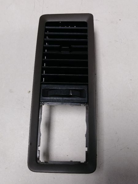 2012 DODGE RAM1500 DRIVER SIDE DASH VENT. TRIM CODE V3. PART NUMBER 1NL911J8AA